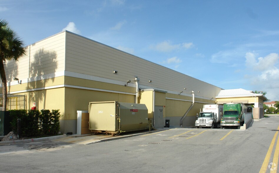 2525 Military Trl, Jupiter, FL à louer - Photo du bâtiment - Image 2 de 5