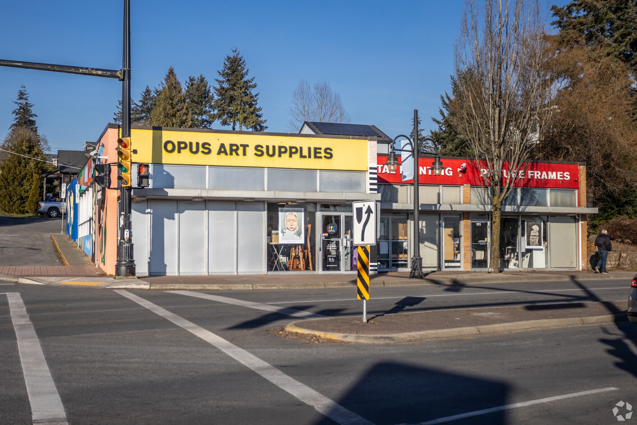 953 Brunette Ave, Coquitlam, BC for sale Primary Photo- Image 1 of 59