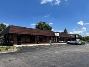 9901-9911 S Roberts Rd, Palos Hills, IL for lease Interior Photo- Image 1 of 8