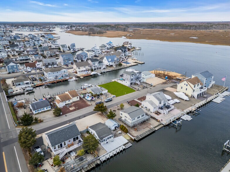 1304 Kauai Dr, Forked River, NJ à vendre - Aérien - Image 2 de 16