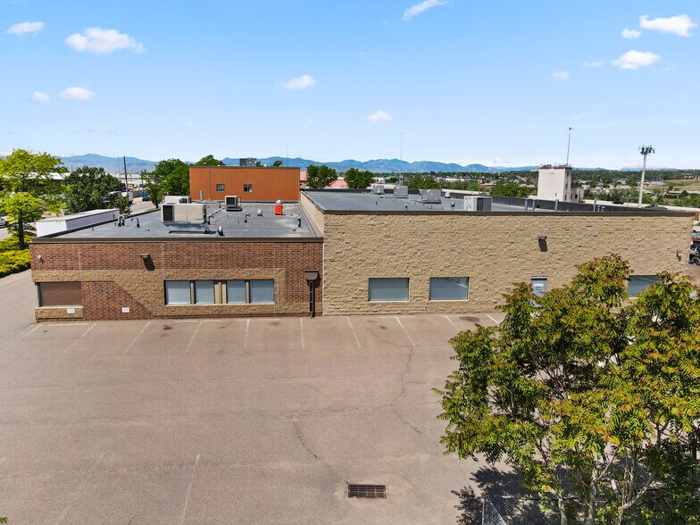 1187 E 68th Ave, Denver, CO à vendre - Photo du bâtiment - Image 3 de 27