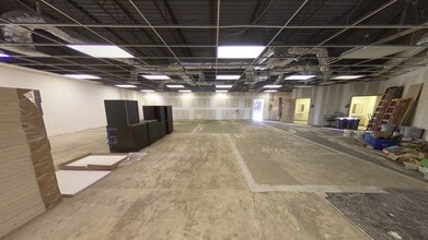 500-692 Hanes Mall Blvd, Winston-Salem, NC for lease Interior Photo- Image 2 of 7