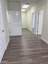 939 N Plum Grove Rd, Schaumburg, IL for lease Interior Photo- Image 1 of 8