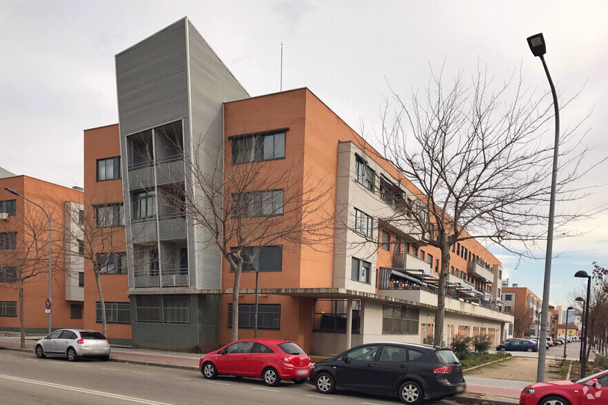 Calle Espliego, 8, Azuqueca de Henares, Guadalajara à louer - Photo du bâtiment - Image 2 de 2