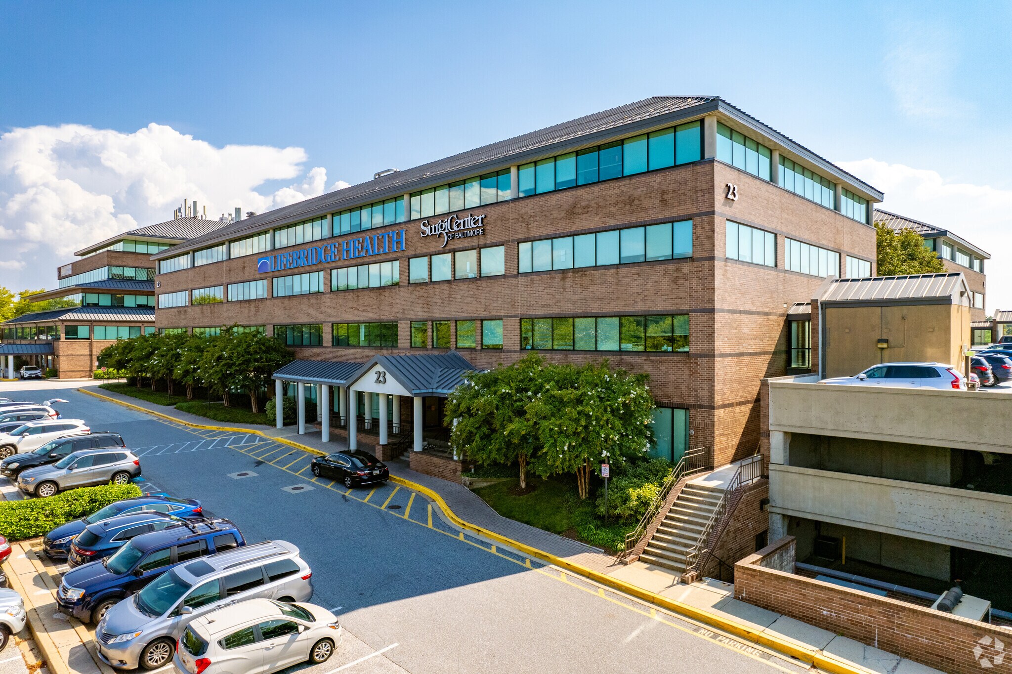 23 Crossroads Dr, Owings Mills, MD à louer Photo du bâtiment- Image 1 de 6