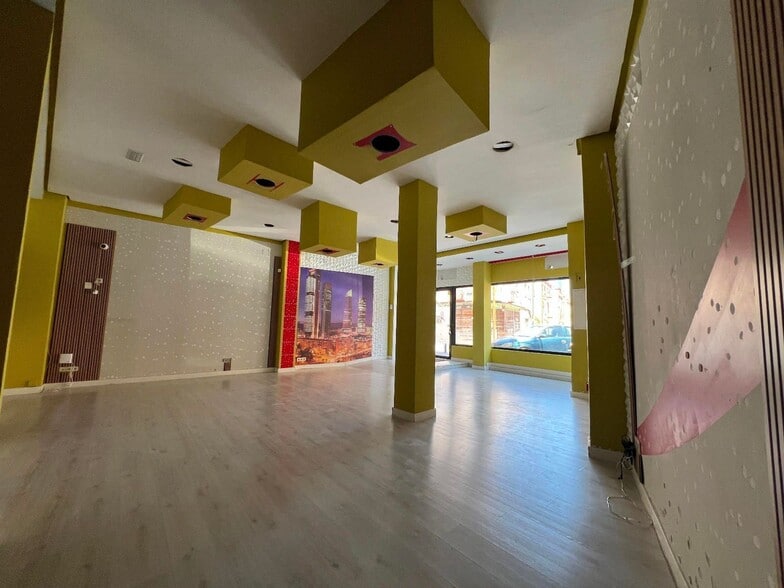 Immeuble residentiel dans Madrid, Madrid à vendre - Photo intérieure - Image 2 de 3