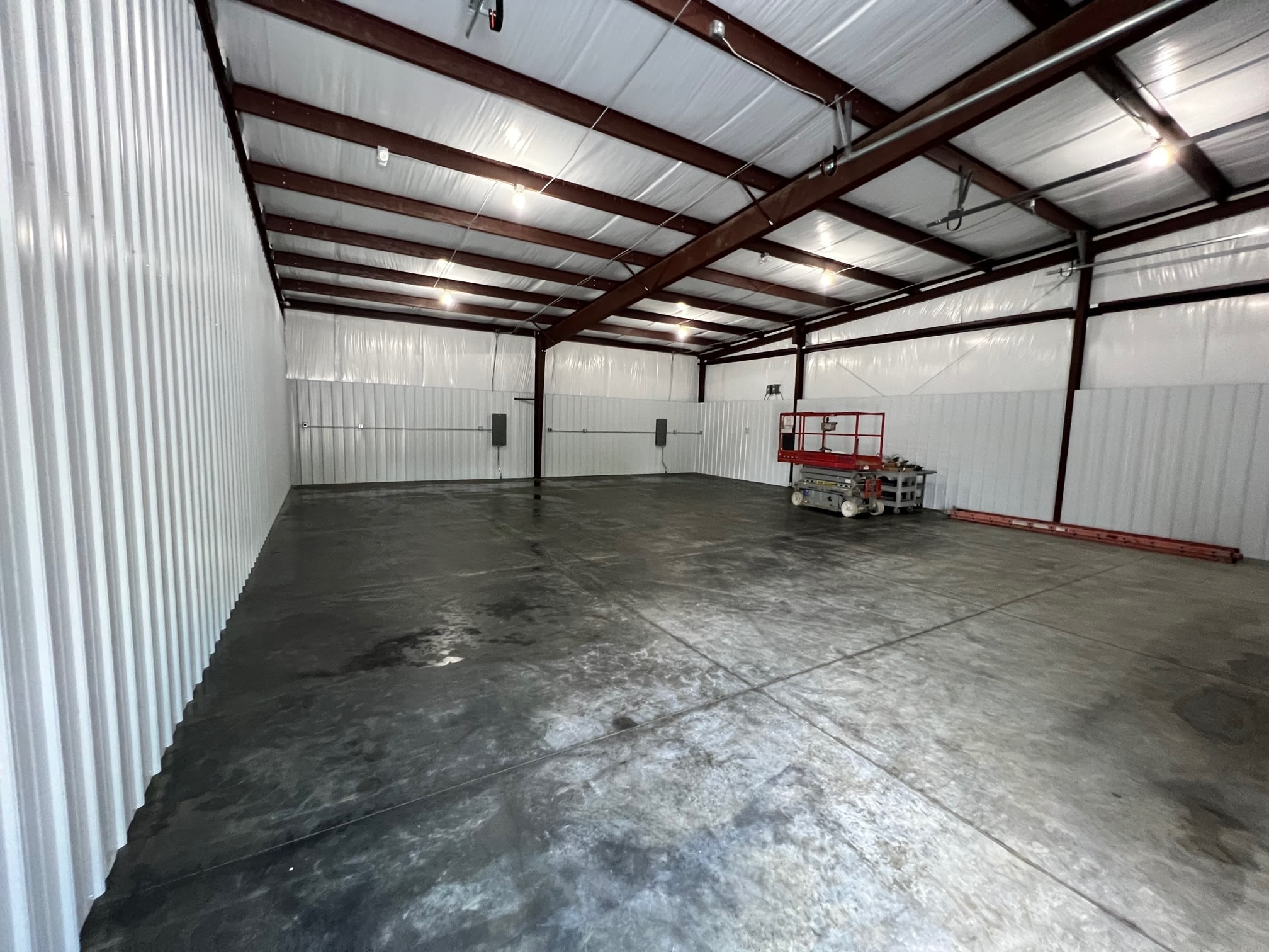 660 NE US Highway 24, Topeka, KS for lease Building Photo- Image 1 of 3