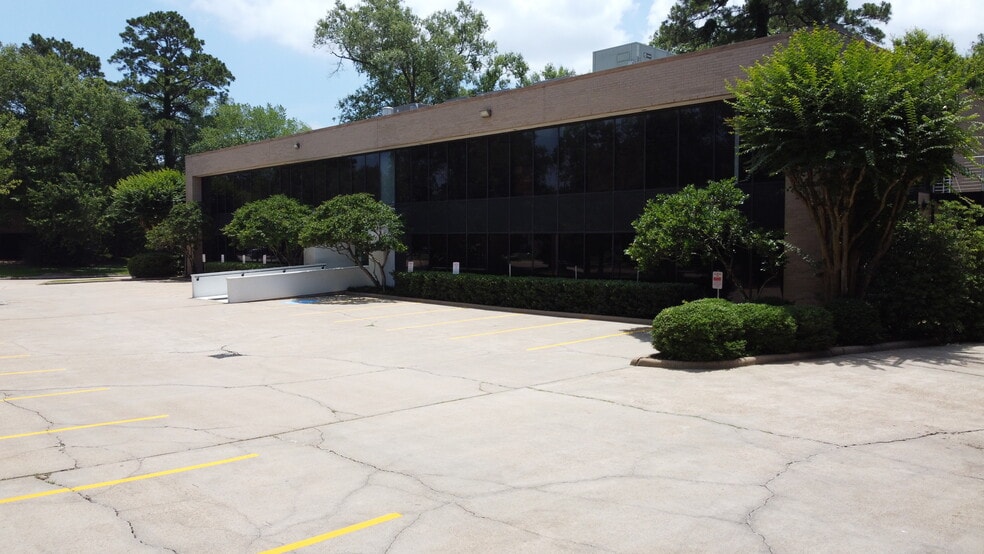 2313 Timber Shadows Dr, Kingwood, TX for lease - Building Photo - Image 1 of 10