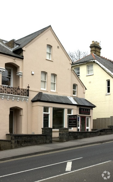 21-25 Amersham Hl, High Wycombe for lease - Building Photo - Image 2 of 4