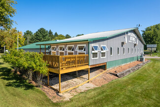 Plus de détails pour 810 Bowling Ln, Waupaca, WI - Vente au détail à vendre