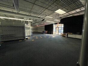 3-31 Main St, East Hartford, CT for lease Interior Photo- Image 2 of 18