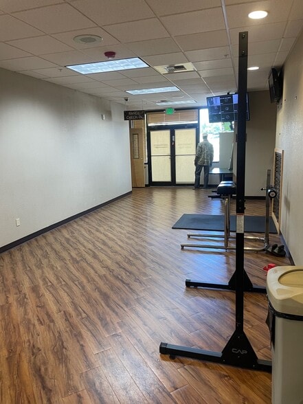 6649 S Paris St, Centennial, CO for sale - Interior Photo - Image 3 of 30