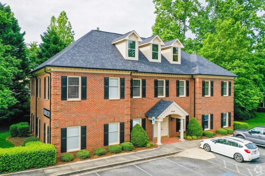 9940 Monroe Rd, Matthews, NC for sale - Primary Photo - Image 1 of 49