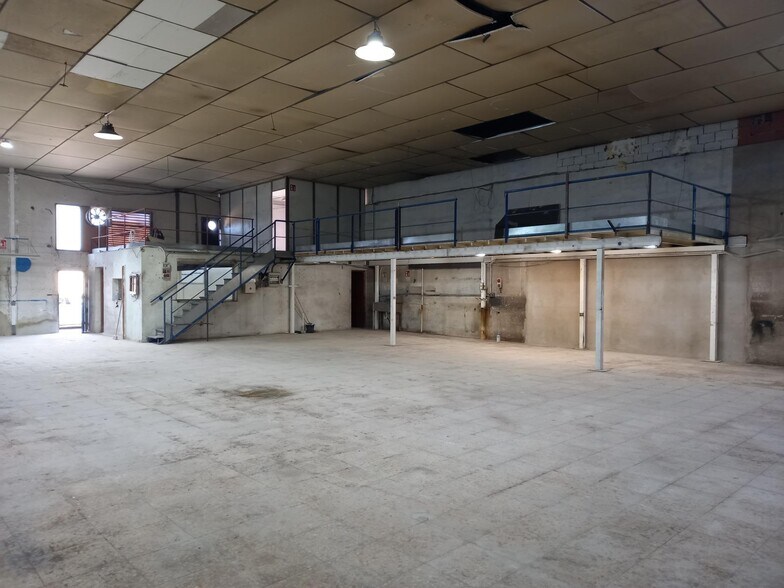 Industrial in Elche for sale - Interior Photo - Image 2 of 13