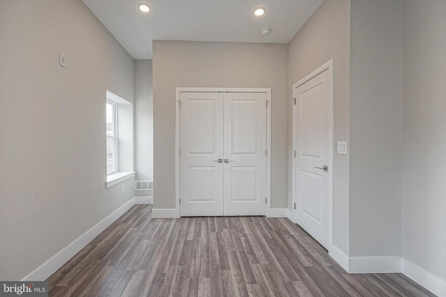 1070 N Front St, Philadelphia, PA à vendre - Photo du bâtiment - Image 2 de 43