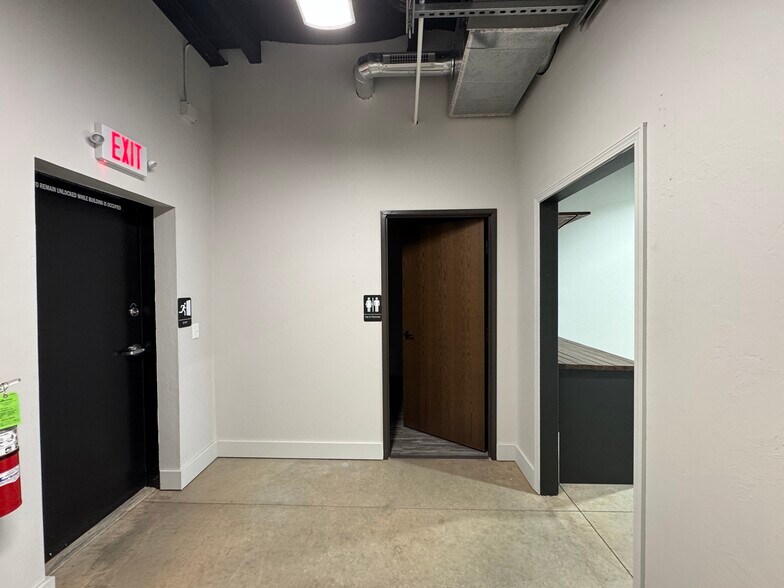 4309 S County Line Rd, Oklahoma City, OK à louer - Photo du bâtiment - Image 2 de 7