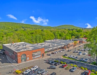 Plus de détails pour 710-716 Hopmeadow St, Simsbury, CT - Commerce de détail à vendre