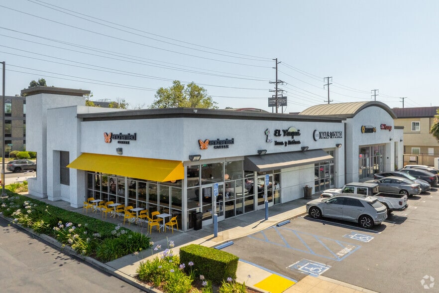 1935 E 17th St, Santa Ana, CA for lease - Building Photo - Image 1 of 9