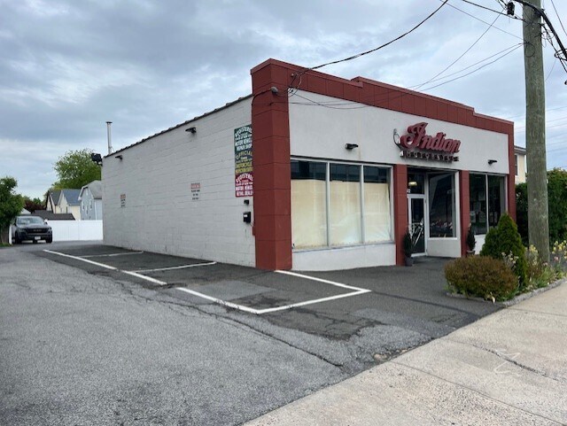 512 Tarrytown Rd, White Plains, NY à louer - Photo du bâtiment - Image 2 de 8
