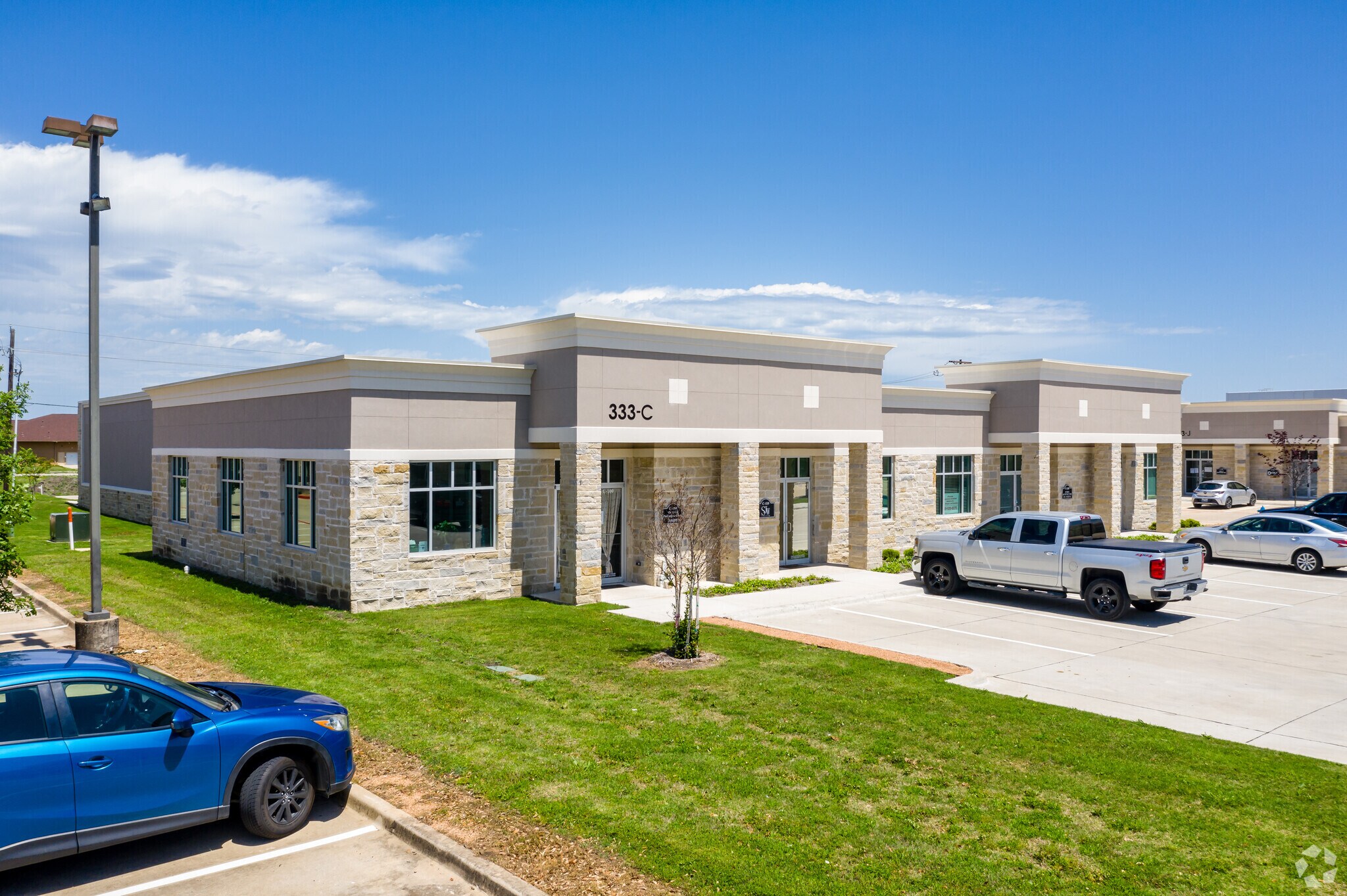 333 E Bethany Dr, Allen, TX for sale Primary Photo- Image 1 of 1