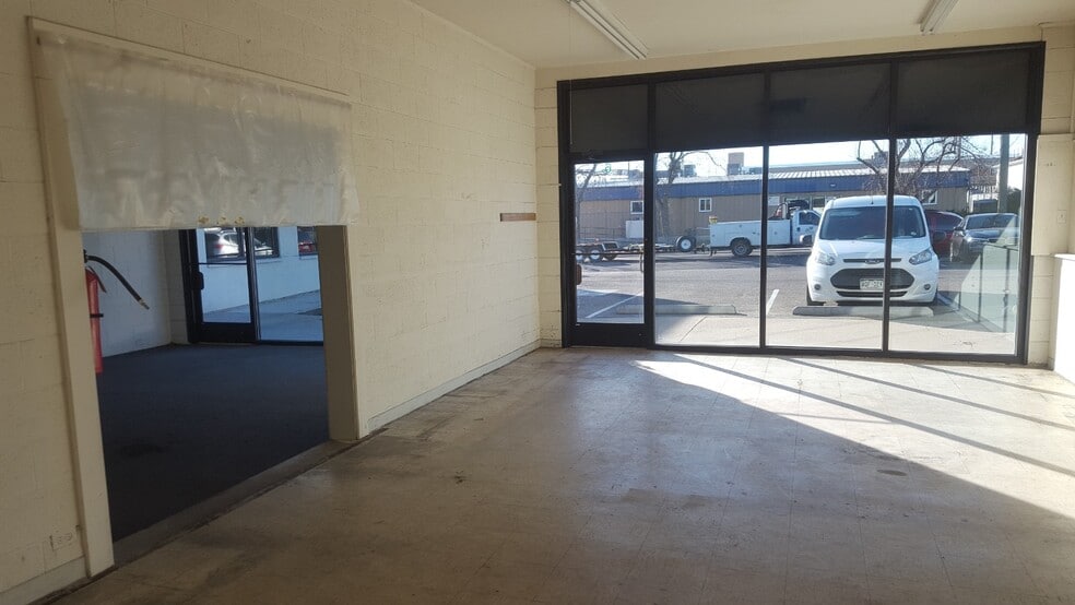 1950 S Holly St, Denver, CO for lease - Building Photo - Image 3 of 9