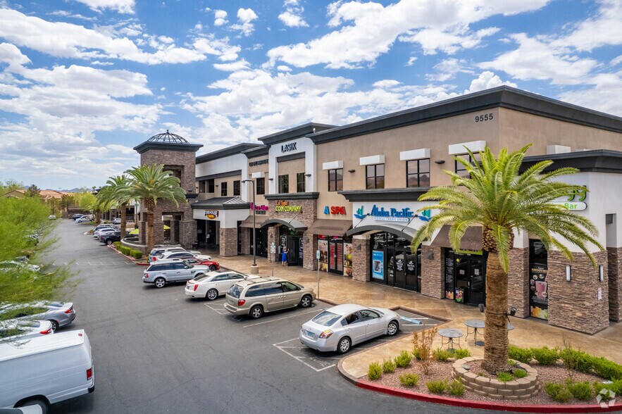 9555-9595 S Eastern Ave, Las Vegas, NV à louer - Photo du bâtiment - Image 2 de 16