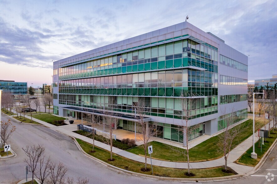 4954 Richard Rd SW, Calgary, AB à louer - Photo du bâtiment - Image 2 de 8