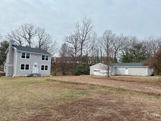 Plus de détails pour 200 Clarke Ct, Fredericksburg, VA - Terrain à louer