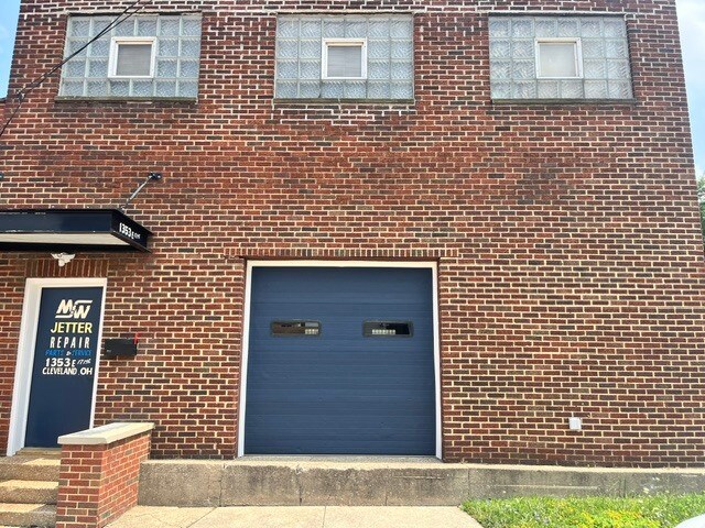 1353 E 171st St, Cleveland, OH à louer - Photo du bâtiment - Image 2 de 4