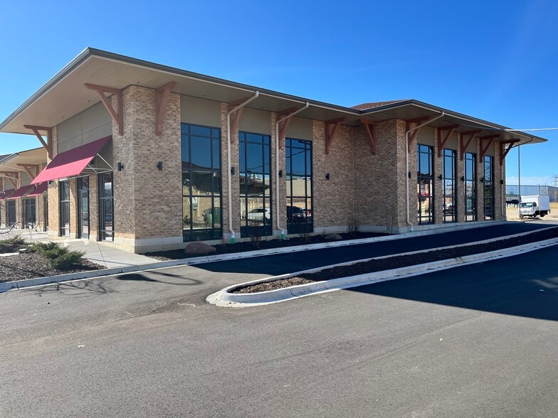 5955 McKee Rd, Fitchburg, WI for lease - Building Photo - Image 3 of 9
