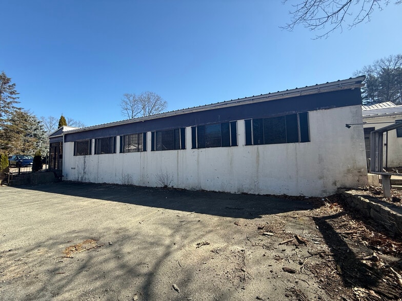 551 Concord St, Holliston, MA for lease - Building Photo - Image 1 of 2