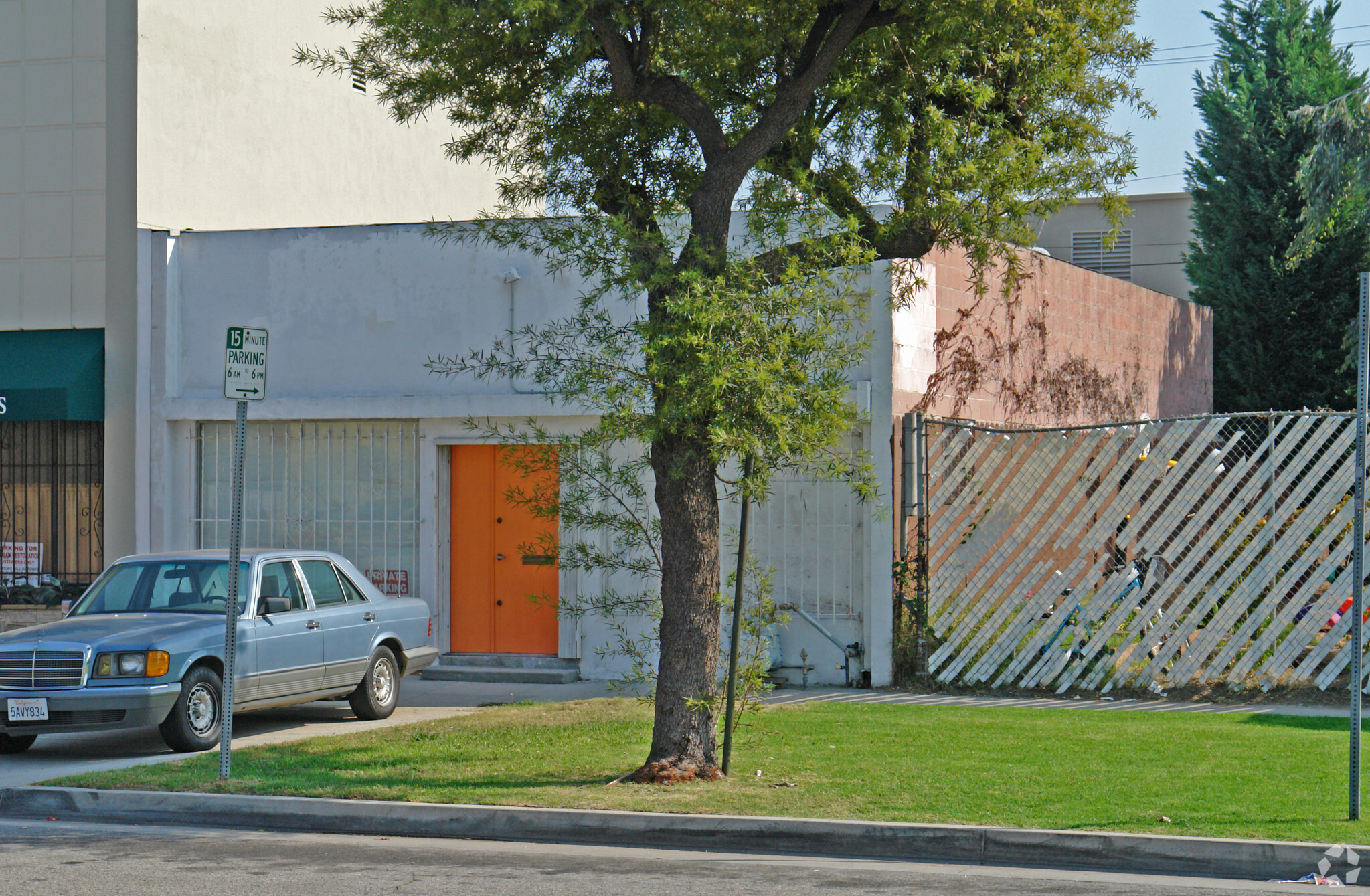 8560 Venice Blvd, Los Angeles, CA à louer Photo principale- Image 1 de 16