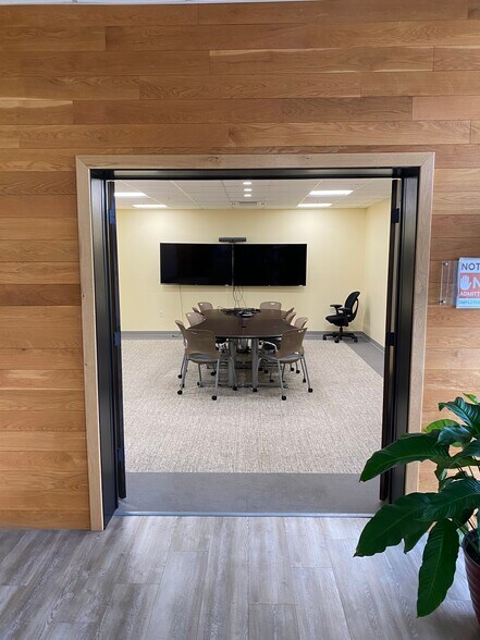 3156 N Valley Pike, Harrisonburg, VA à louer - Photo du bâtiment - Image 2 de 27