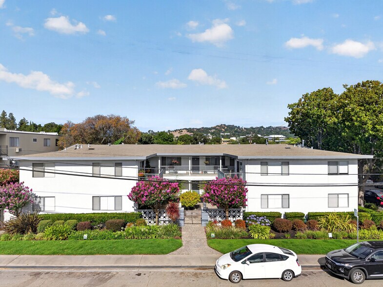 1465 Mt Pisgah Rd, Walnut Creek, CA à vendre - Photo du bâtiment - Image 2 de 28