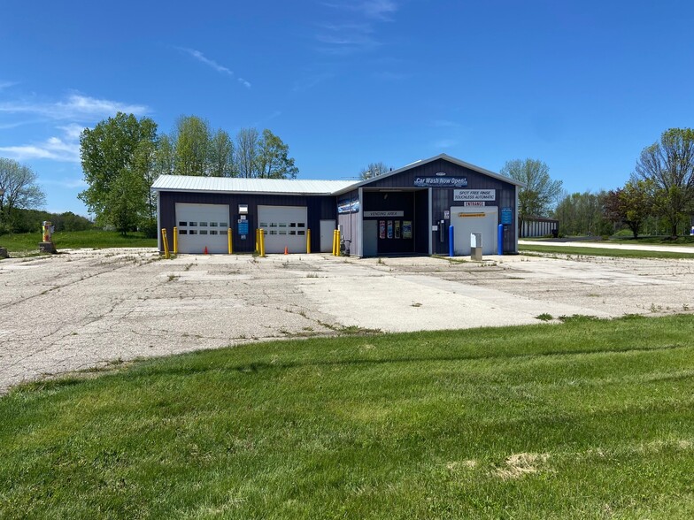 921 Marquette Dr, Kewaunee, WI à vendre - Photo du bâtiment - Image 2 de 18