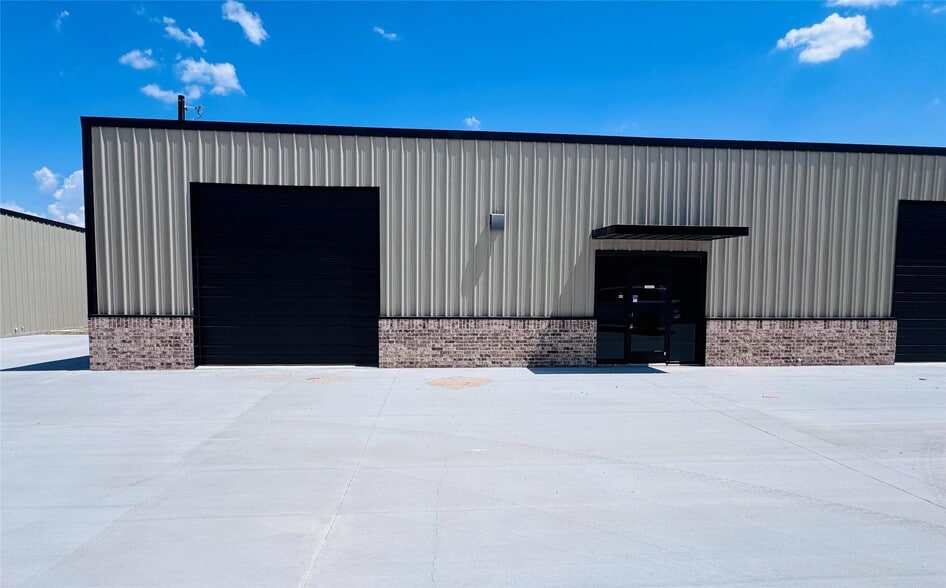 13008 S FM 730, Azle, TX for lease - Building Photo - Image 2 of 7
