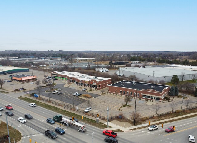 Plus de détails pour 999 S Lapeer Rd, Oxford, MI - Commerce de détail à louer