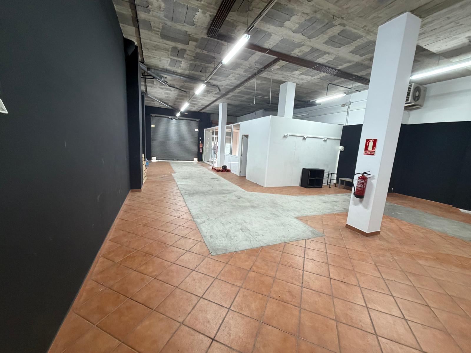 Retail in Sant Boi de Llobregat, Barcelona for lease Interior Photo- Image 1 of 8