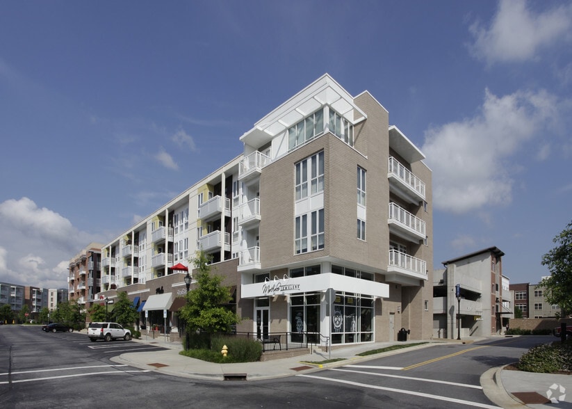Two Town Square Blvd, Asheville, NC for lease - Building Photo - Image 1 of 4