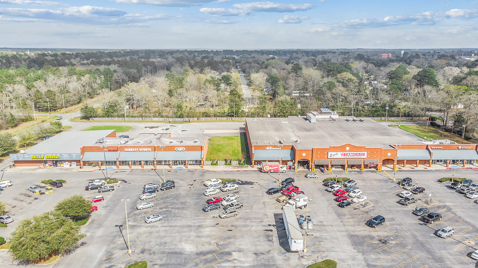 702 McMeans Ave, Bay Minette, AL for sale - Building Photo - Image 1 of 1