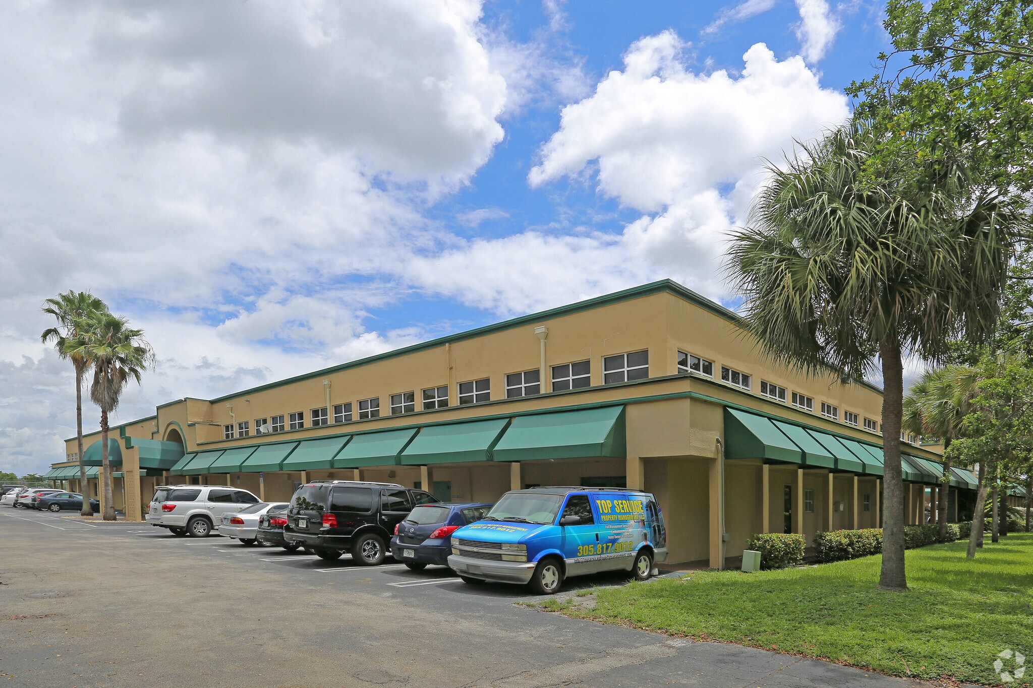 5901 NW 151st St, Miami Lakes, FL for lease Primary Photo- Image 1 of 7
