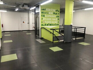 Plus de détails pour 70 Boulevard De Grenelle, Paris - Commerce de détail à louer