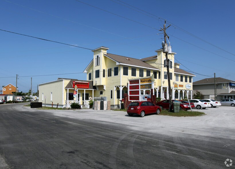 607 Atlantic Beach Cswy, Atlantic Beach, NC à louer - Photo du bâtiment - Image 2 de 2