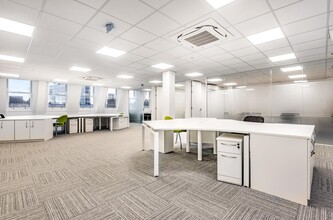 25-37 Queen St, Maidenhead for lease Interior Photo- Image 1 of 7