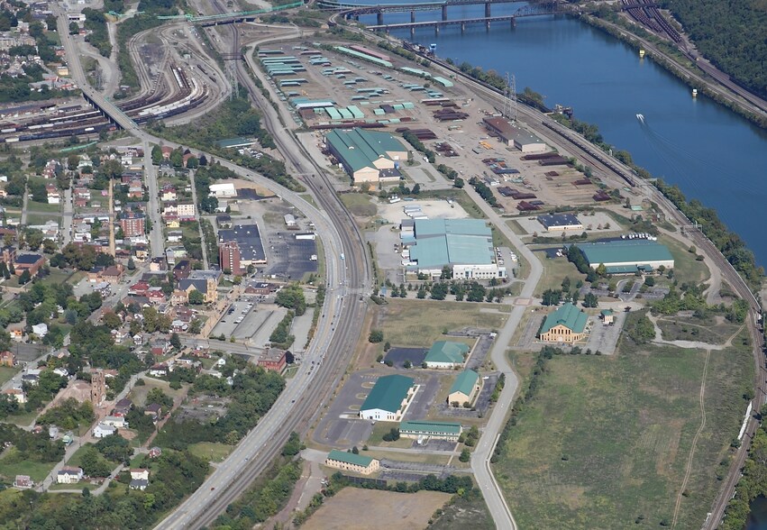 E Grant Ave, Duquesne, PA à vendre - Photo du bâtiment - Image 2 de 3