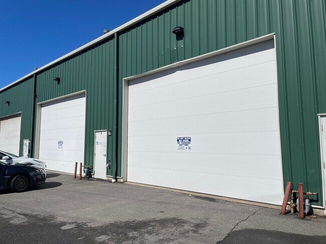 Plus de détails pour 22-28 Summer St, Waltham, MA - Industriel à vendre