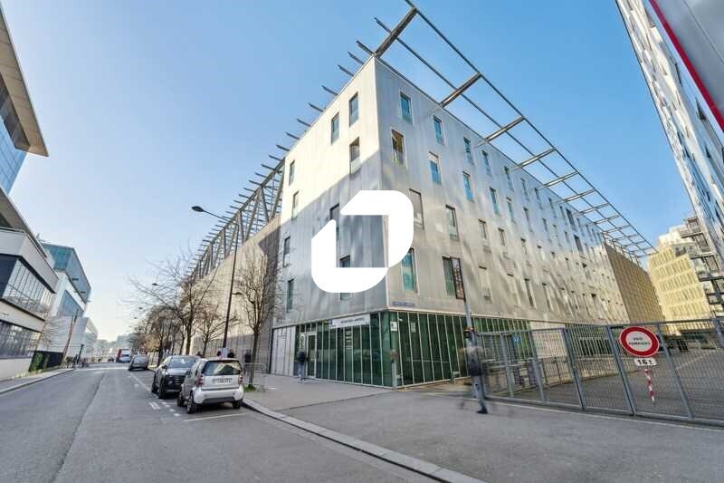 Bureau dans Saint-Denis à louer - Photo du bâtiment - Image 1 de 14
