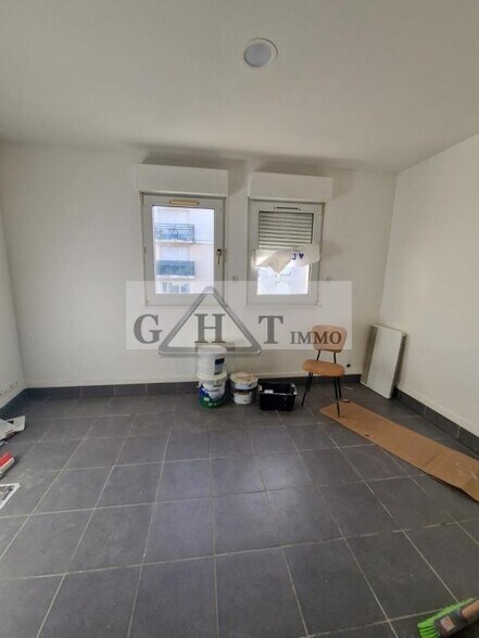 Commerce de détail dans Drancy à vendre - Photo intérieure - Image 2 de 3