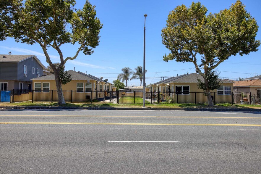 6438 E Olympic Blvd, East Los Angeles, CA à vendre - Photo du bâtiment - Image 2 de 21