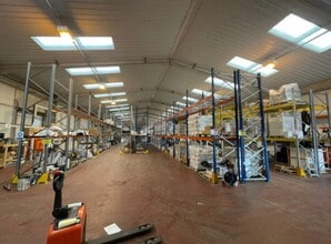 2 Tair Ffynnon, Whitland for lease Interior Photo- Image 1 of 2